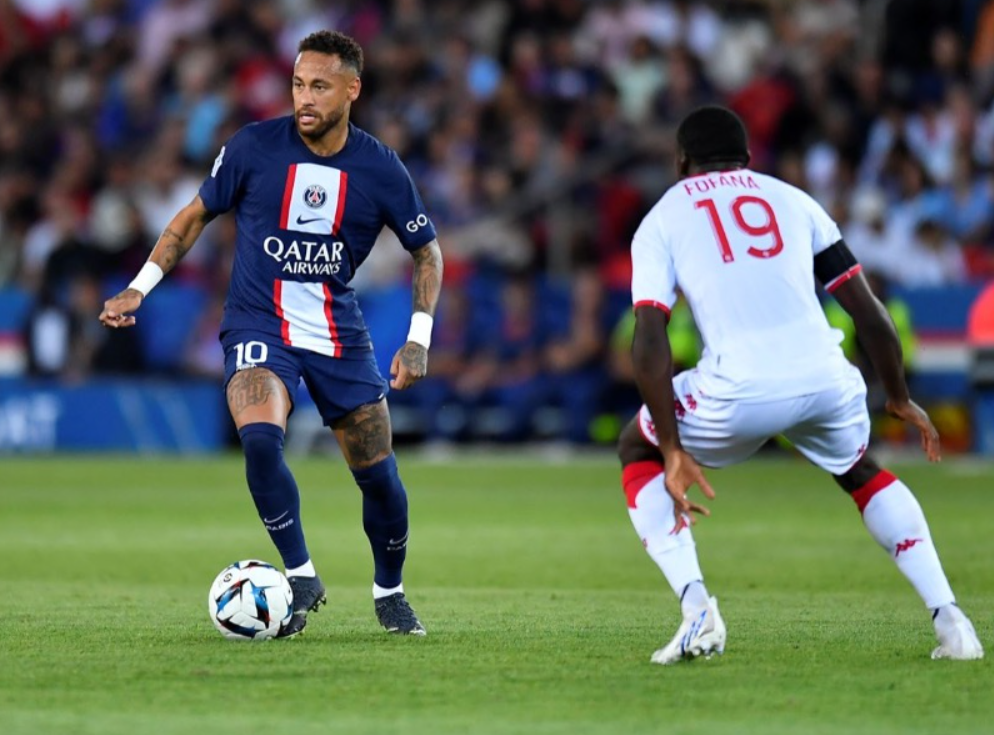 赛地聚焦——欧篮联集结日热度飙升，摩纳哥门线救险，质疑声仍在，阵容厚度经受考验的简单介绍