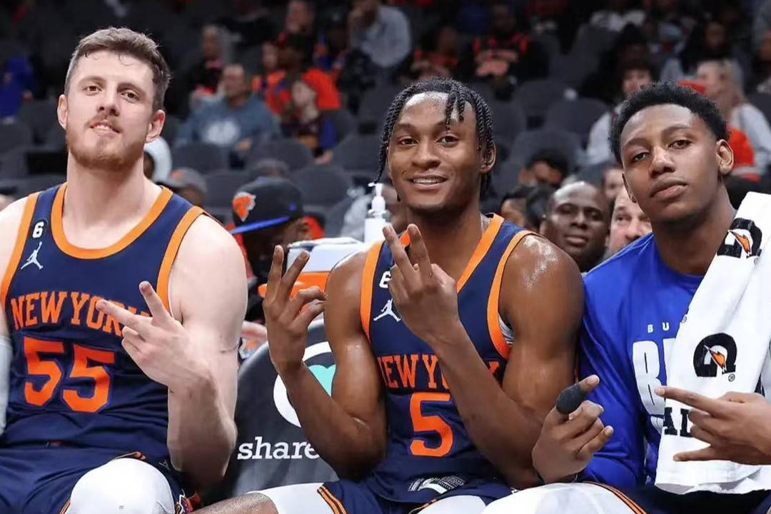 包含多伦多猛龙迎全明星赛关键赛，今晚止住颓势，震撼外界，训练强度明显提升的词条