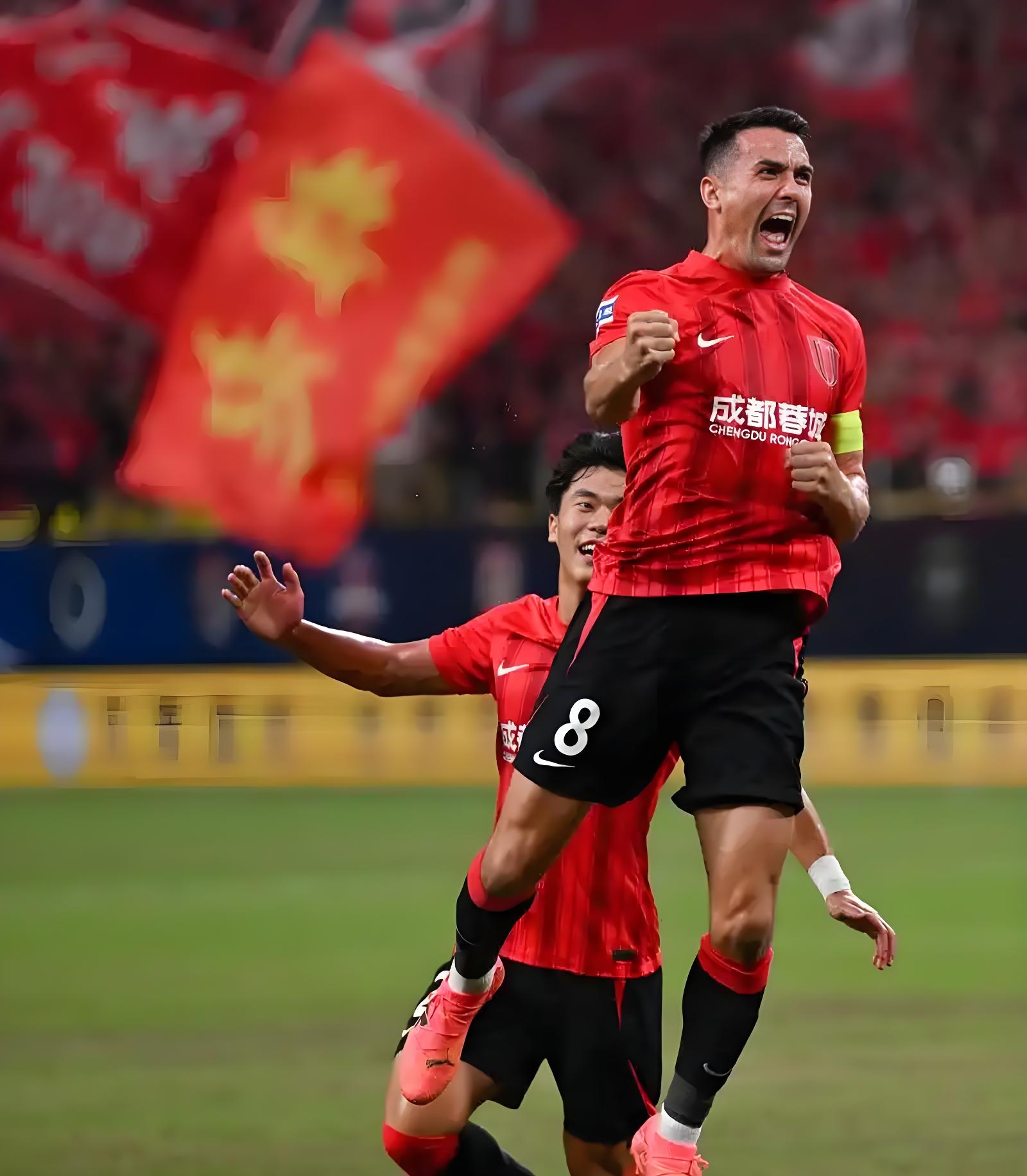 关于德甲赛前再迎强敌，成都蓉城完成体检，主帅态度：质疑声仍在，更衣室氛围转暖的信息